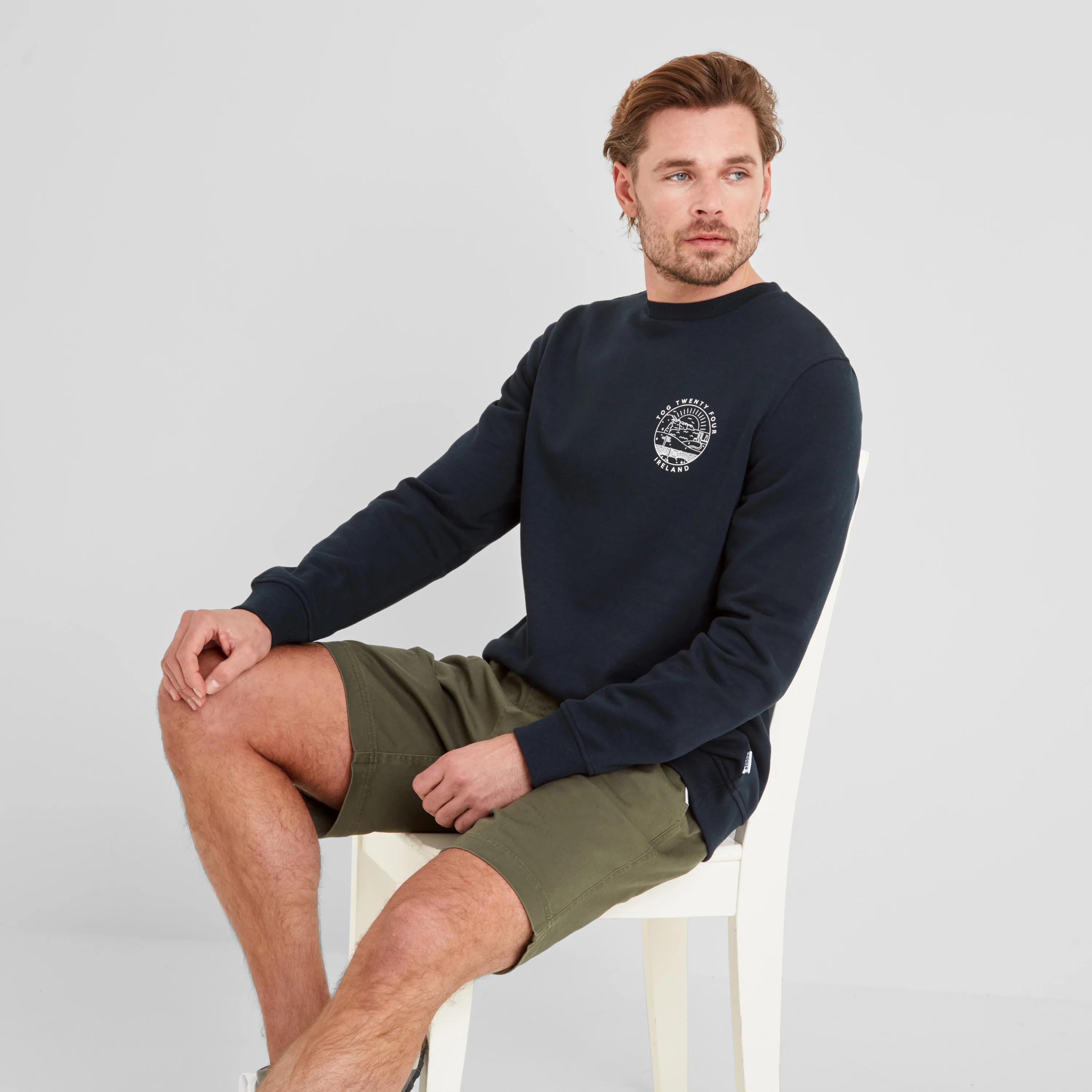 Castle Mens Supersoft Sweatshirt - Dark Indigo - Image 4