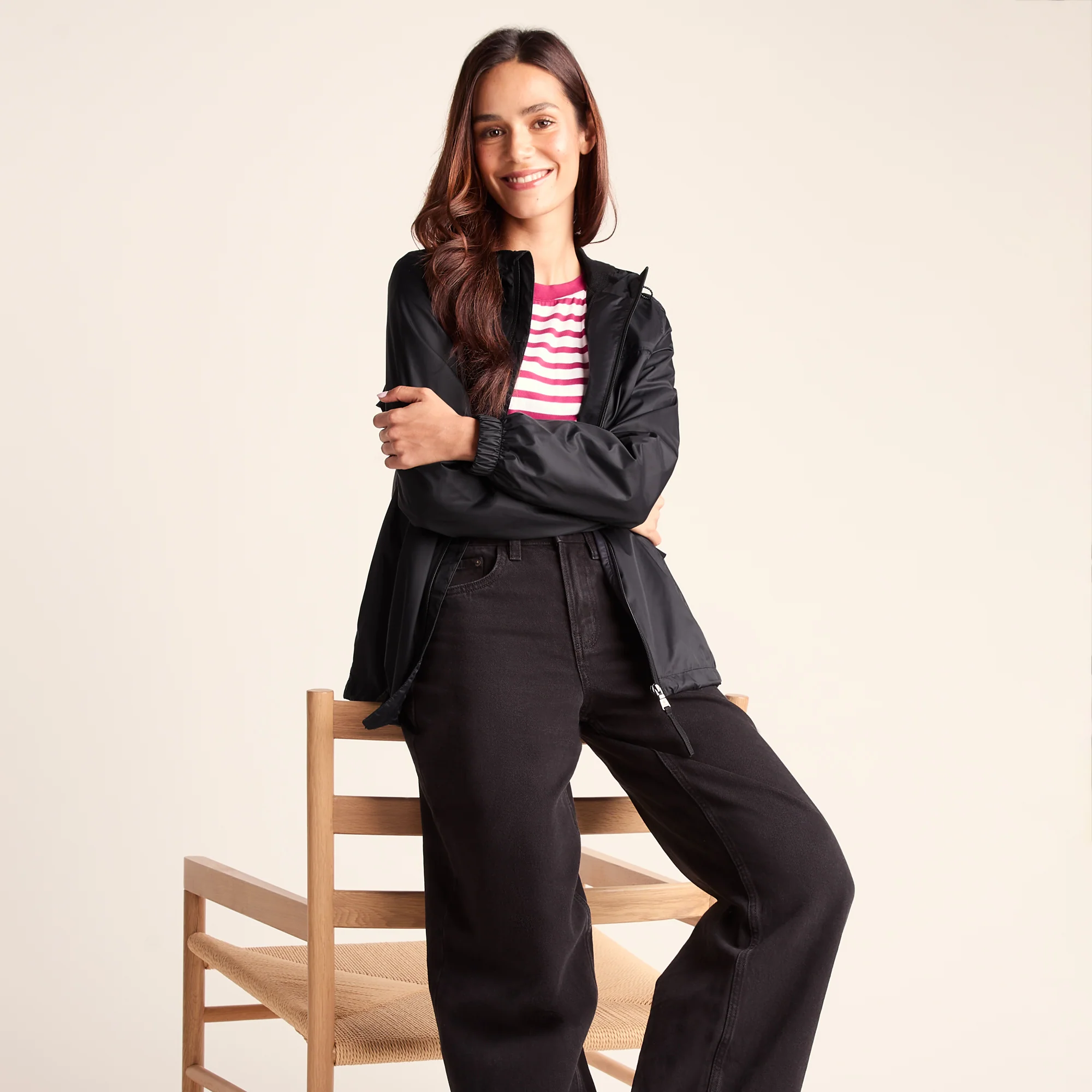 Craven Womens Waterproof Packaway Jacket - Black - Image 3