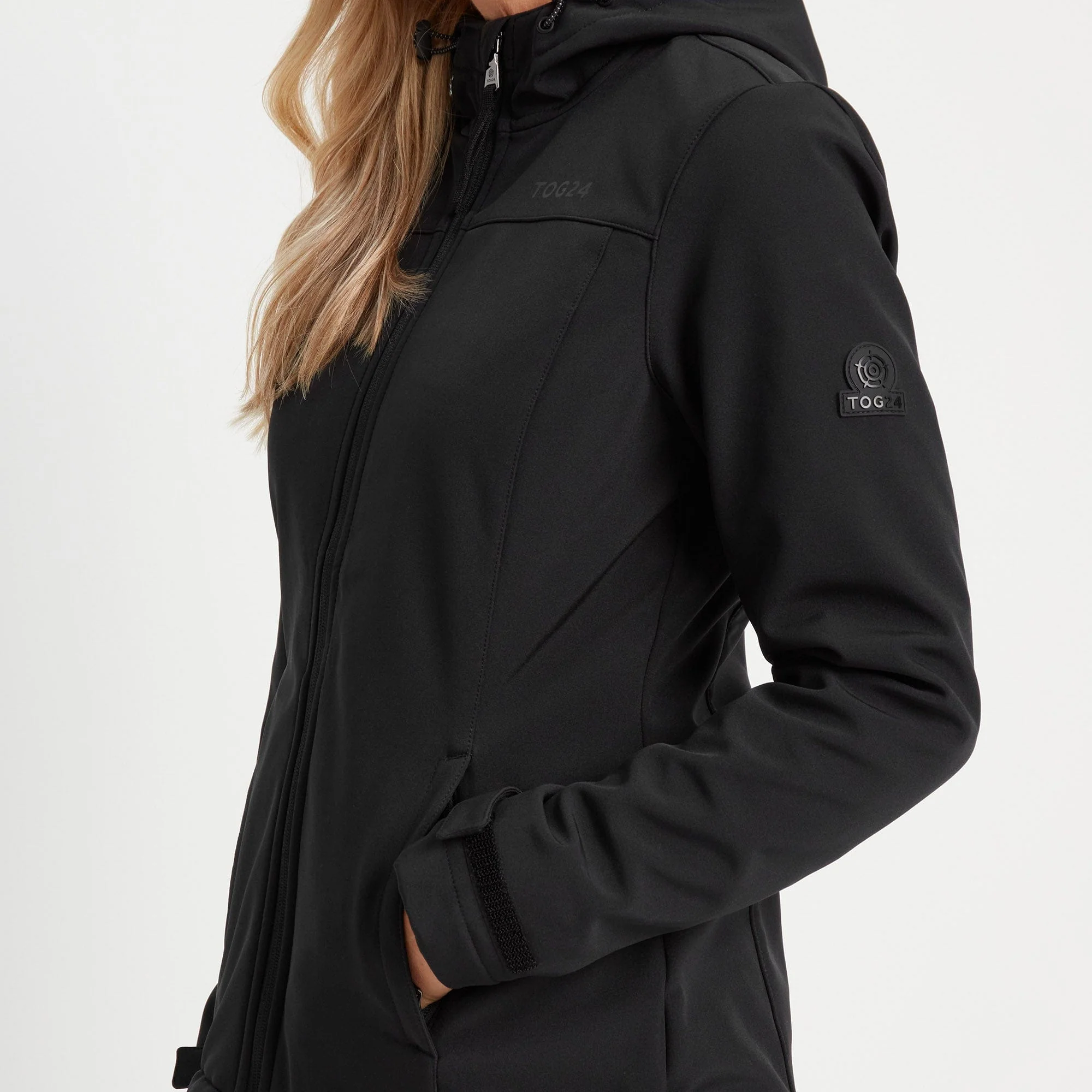 Keld Womens Shower Resistant Hooded Softshell Jacket - Black - Image 6